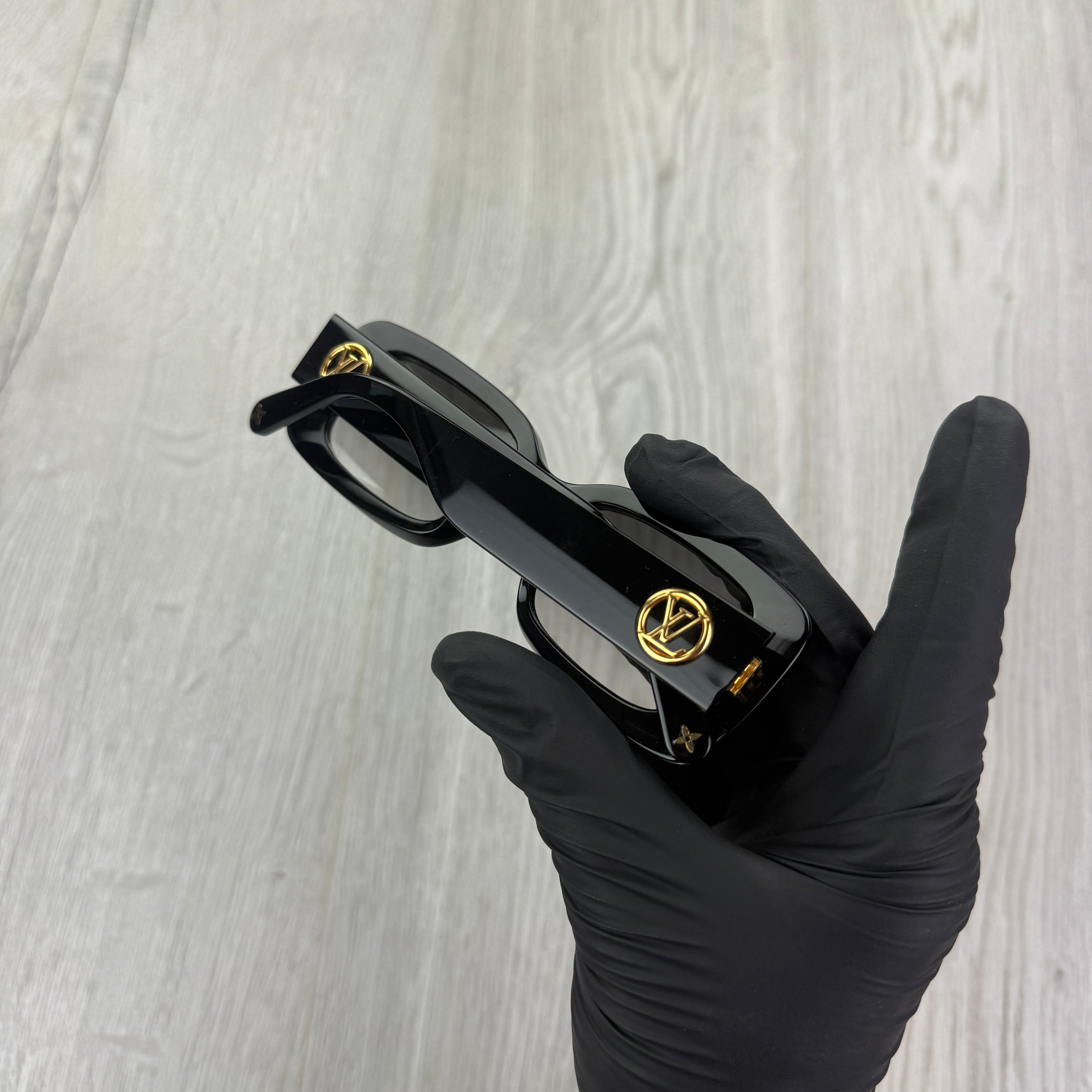 Louis Vuitton Women’s Circle Large Cat Eye Sunglasses