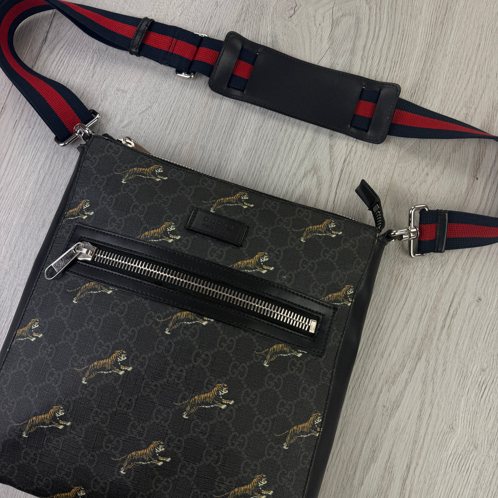 Gucci Men’s Large GG Supreme Tigers Messenger Bag