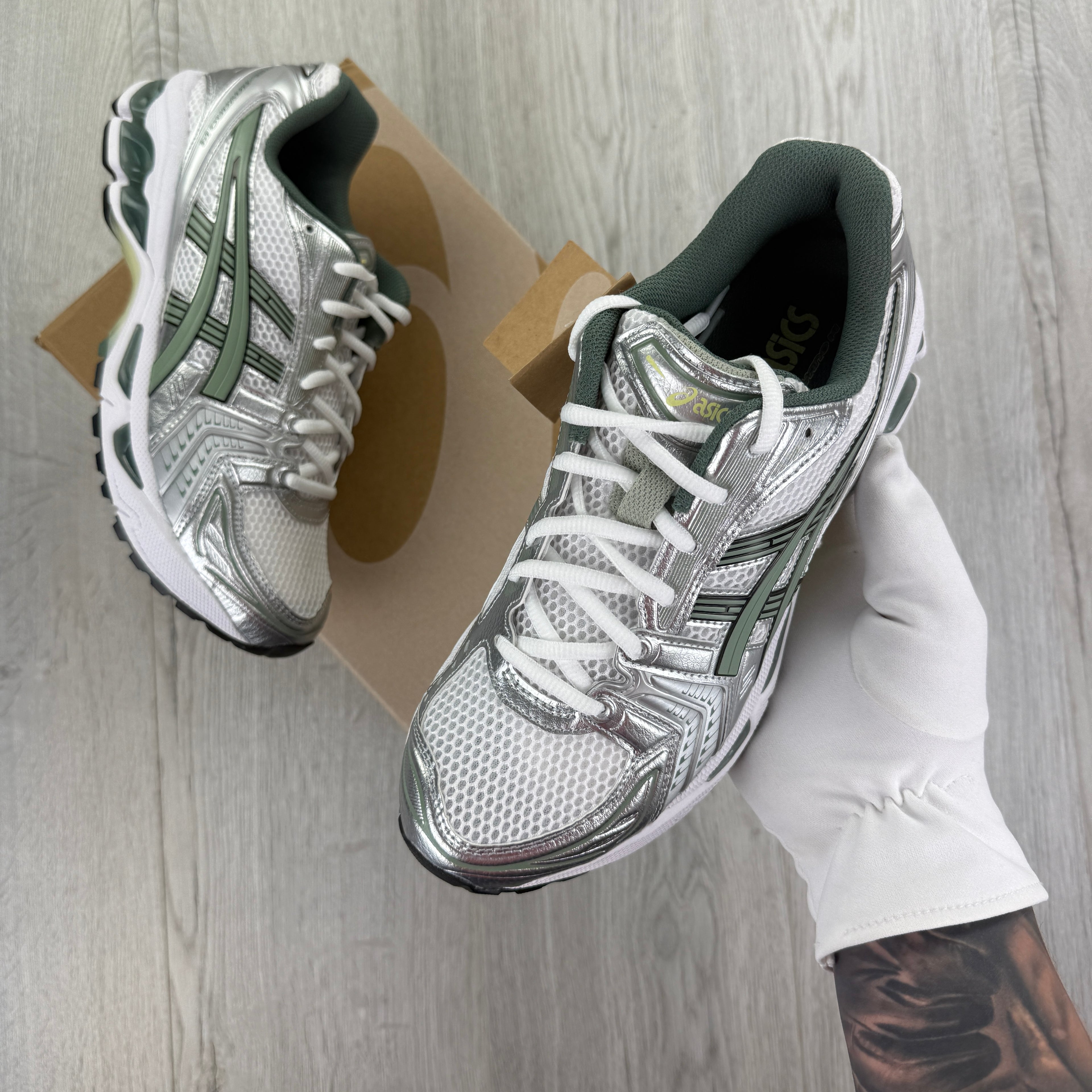 ASICS Men’s Gel-Kayano White / Slate Grey / Green Trainers