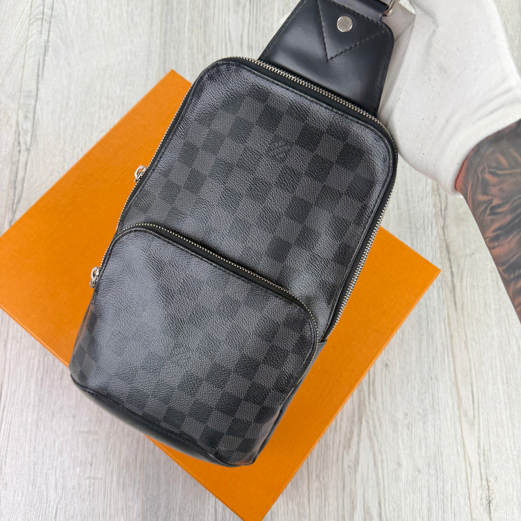 Louis Vuitton Men’s Damier Avenue Sling Side Bag