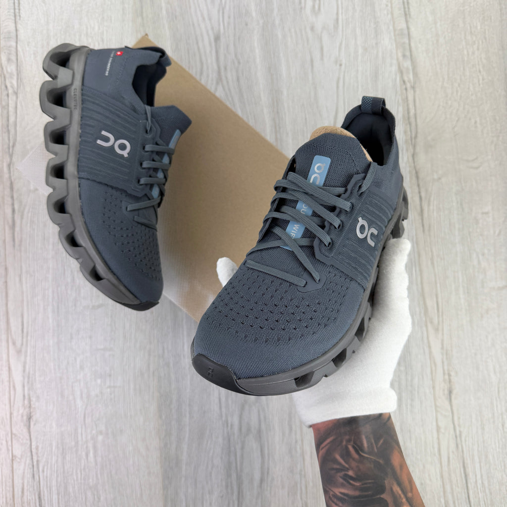 On Running Cloudswift 4 Navy Trainers