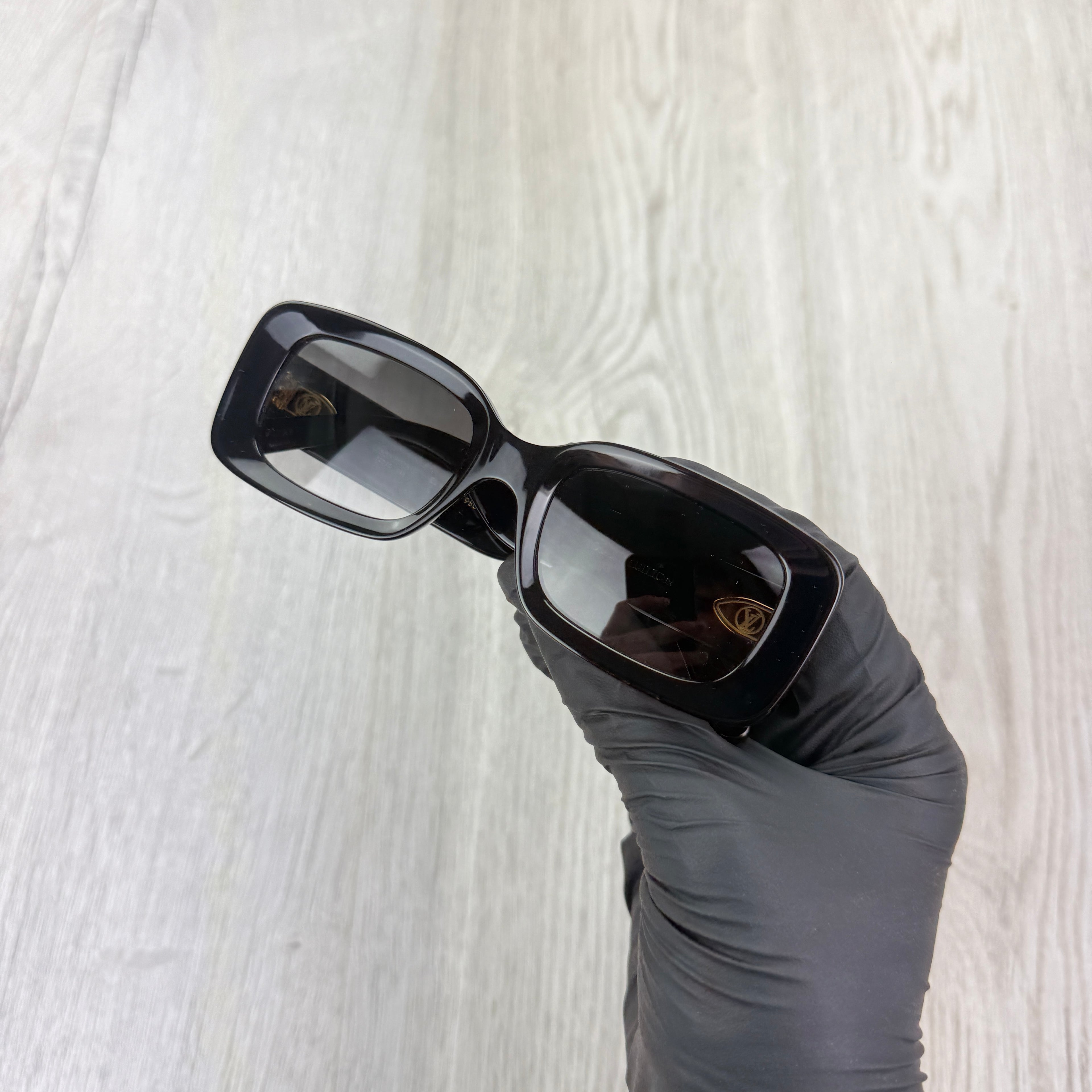 Louis Vuitton Women’s Circle Large Cat Eye Sunglasses