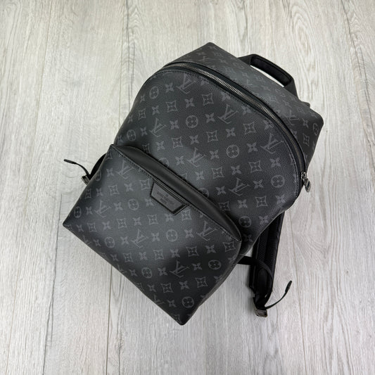 Louis Vuitton Men’s Black Monogram Discovery Backpack