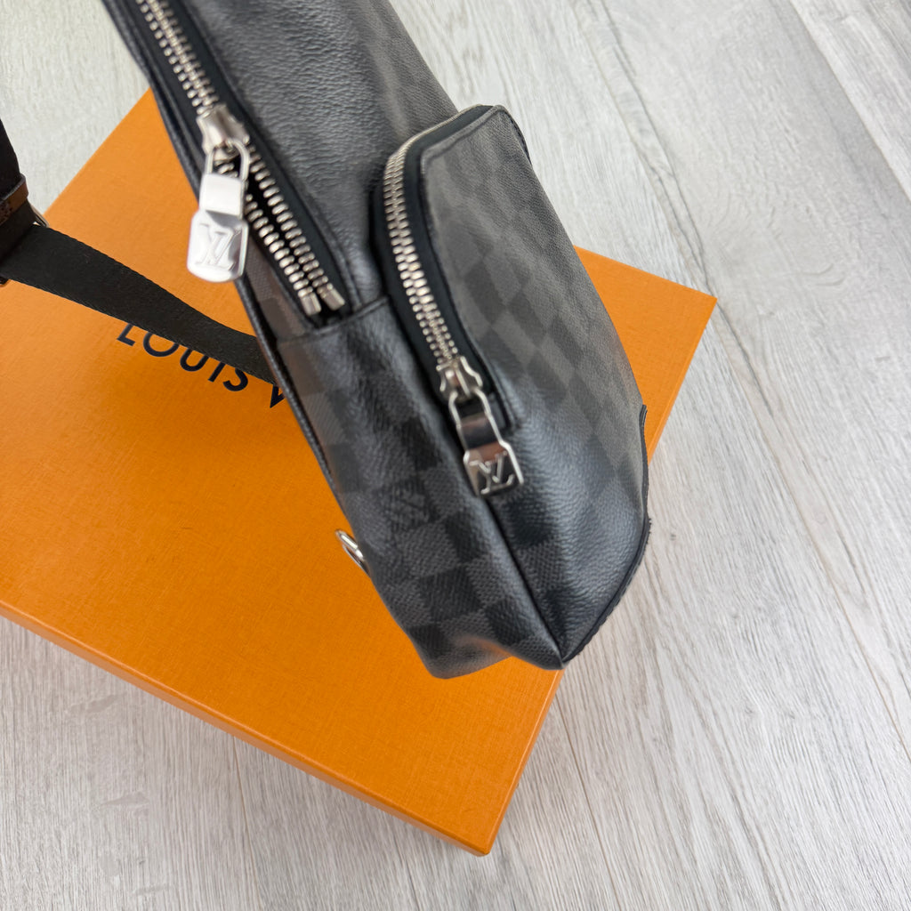 Louis Vuitton Men’s Damier Avenue Sling Side Bag