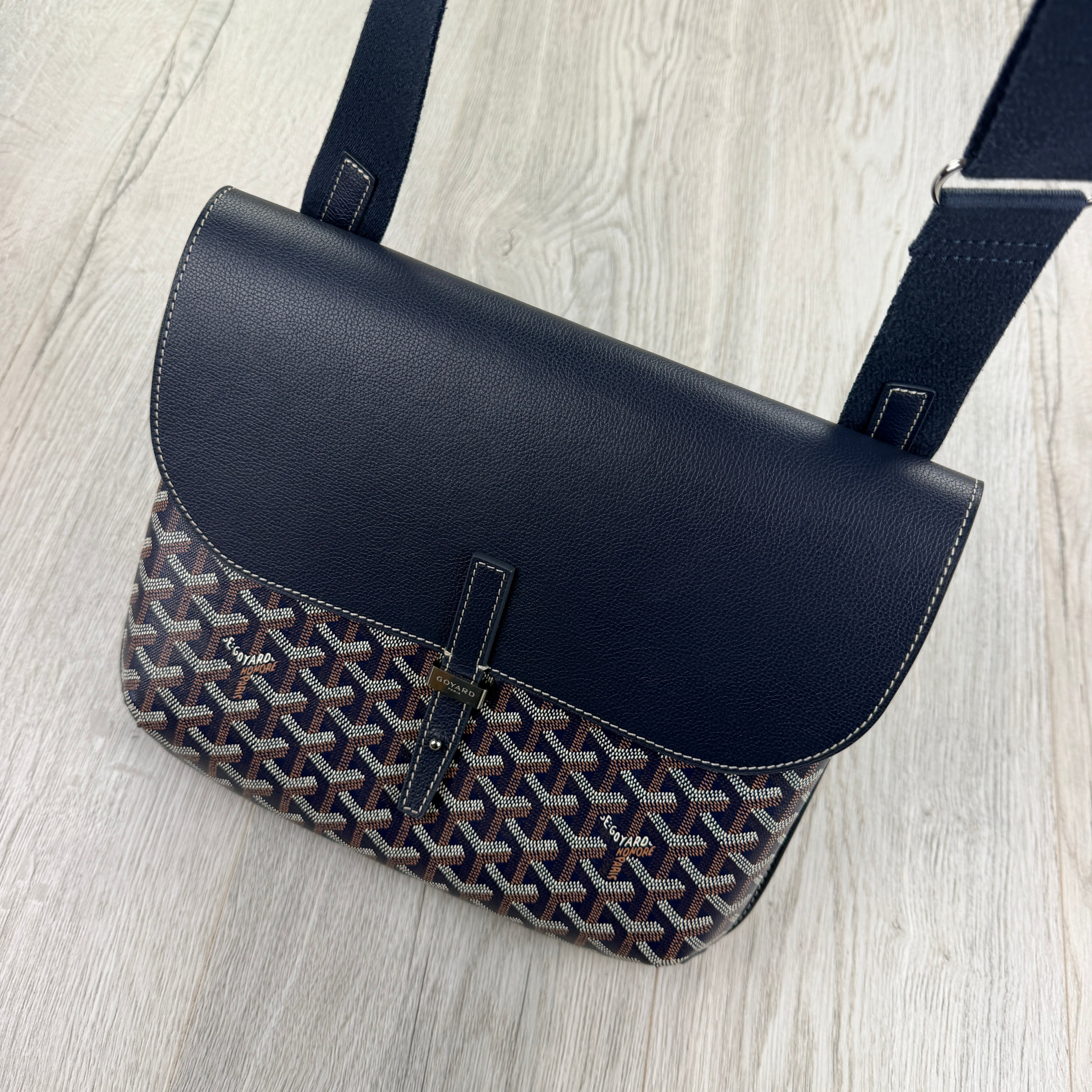 Goyard Men’s Navy Coursier Messenger Bag