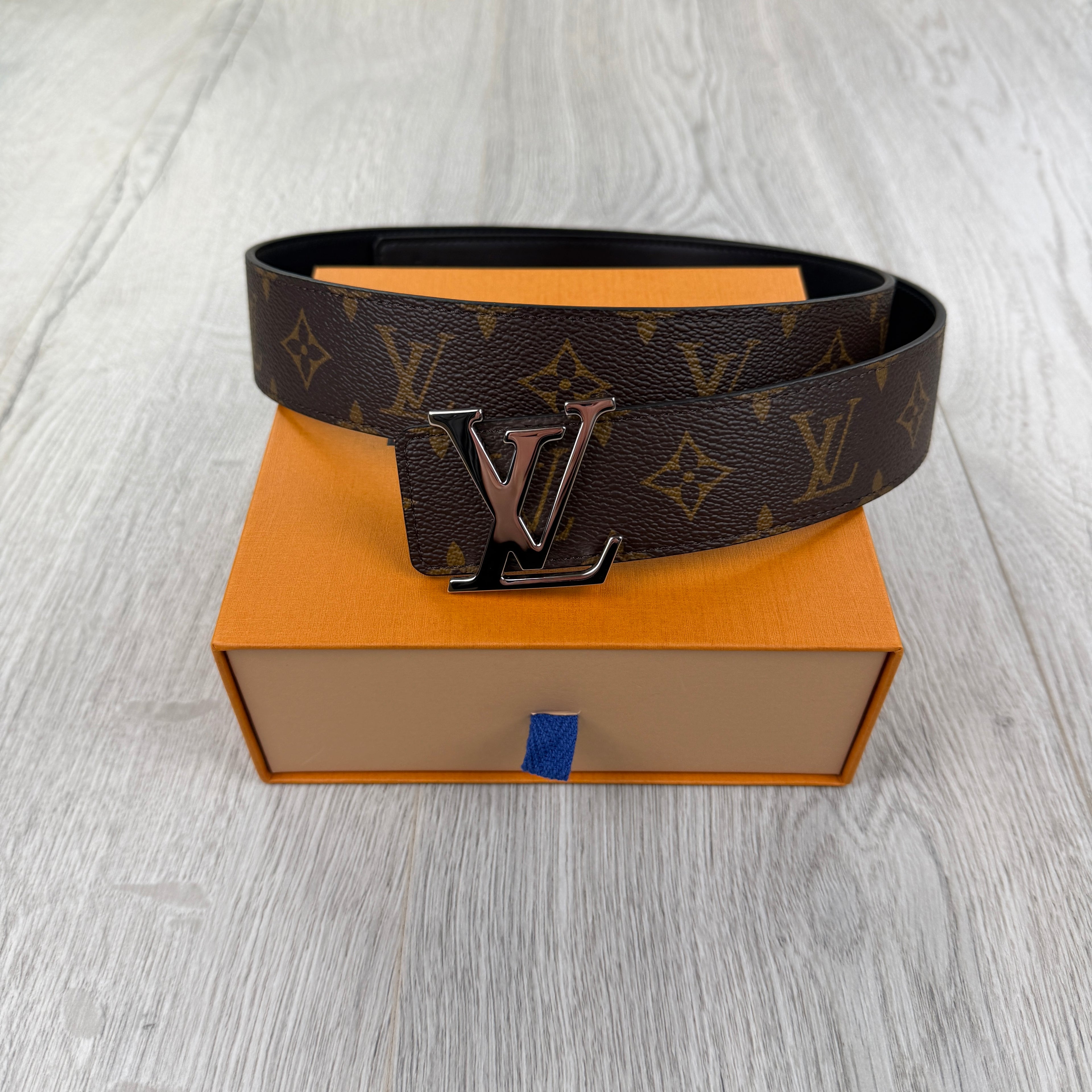 Louis Vuitton Men’s Reversible Brown Monogram / Black 40MM Silver Belt