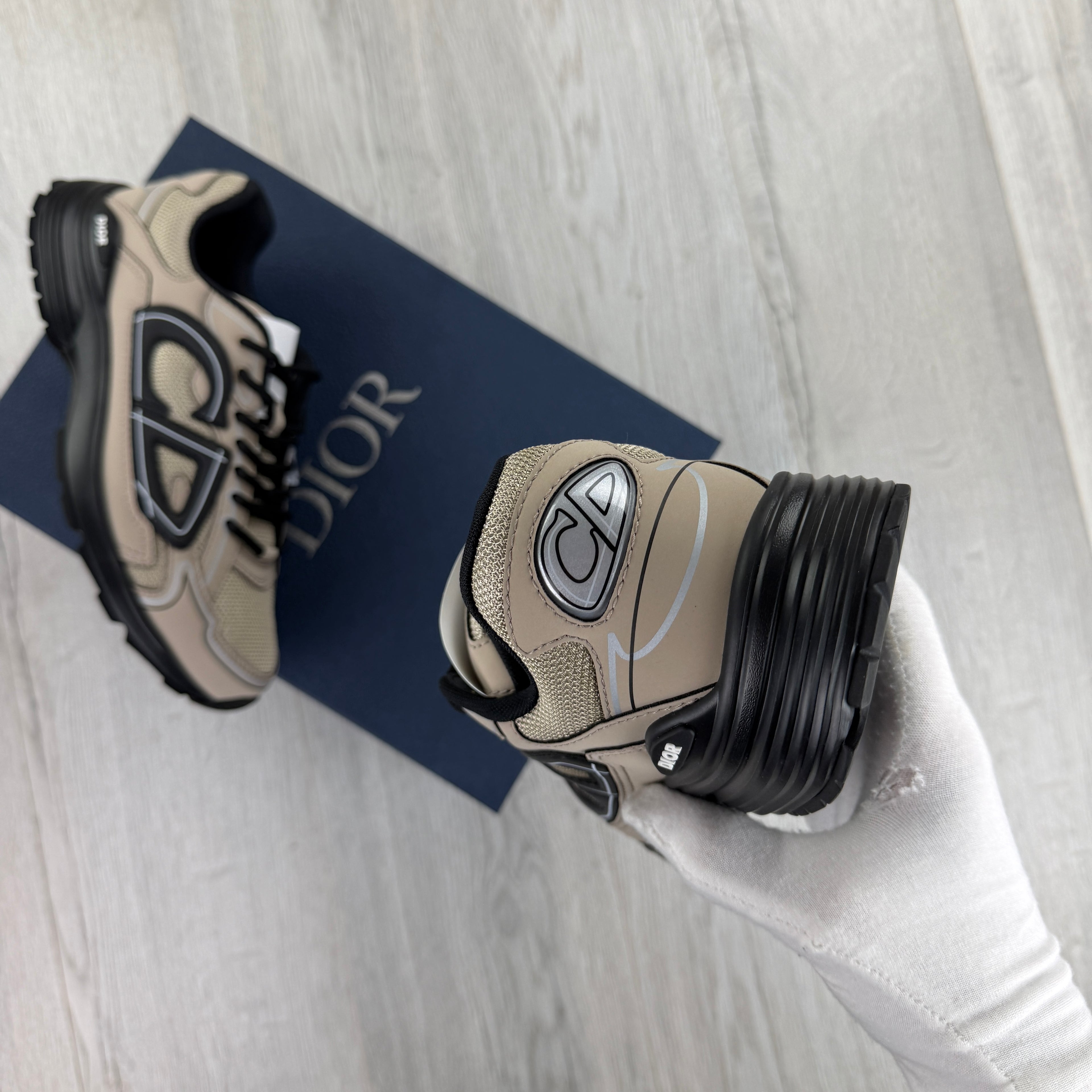 Dior B30 Men’s Beige / Black Trainers