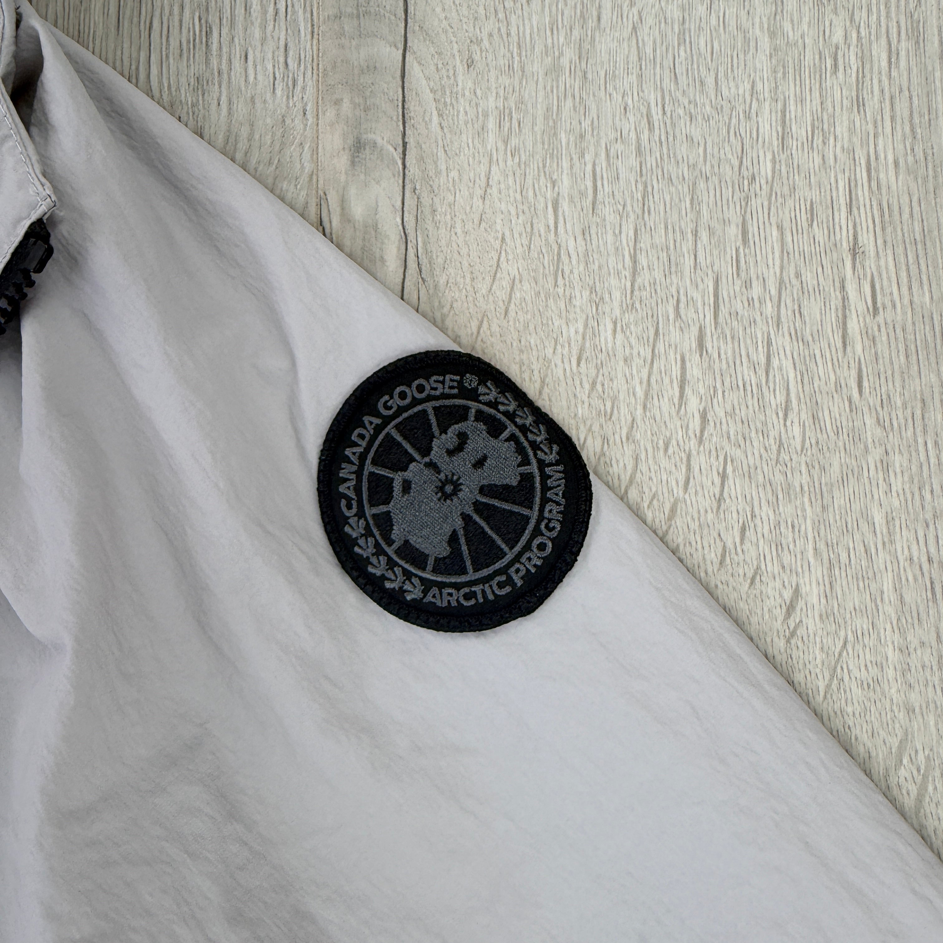 Canada Goose Men’s Light Grey Black Badge Windbreaker Jacket - XL