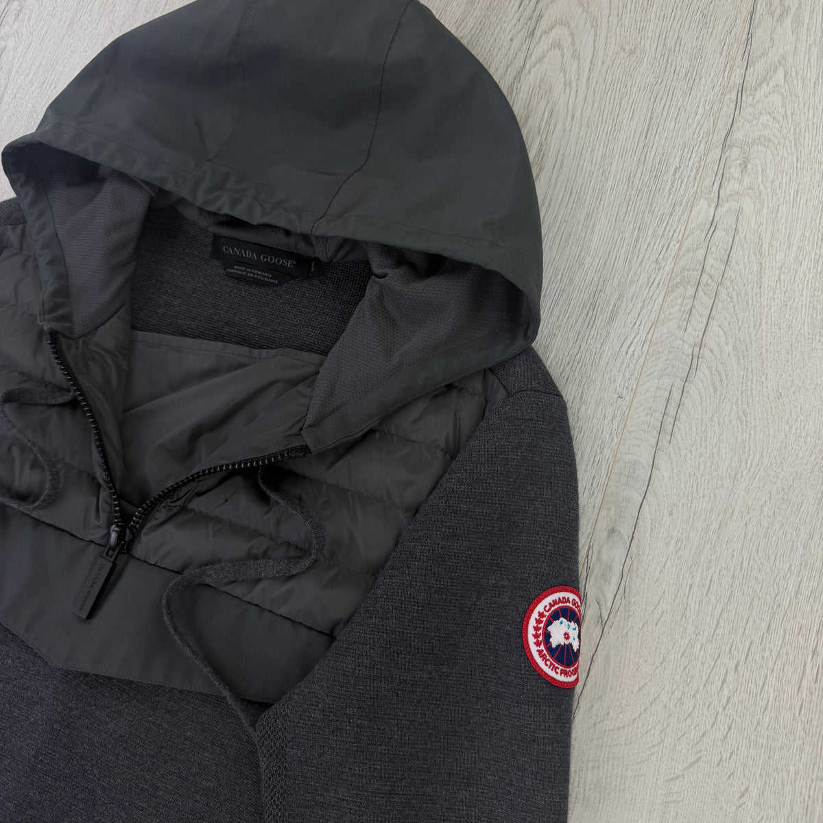Canada Goose Men’s Grey 1/4 Zip Cardigan - Medium