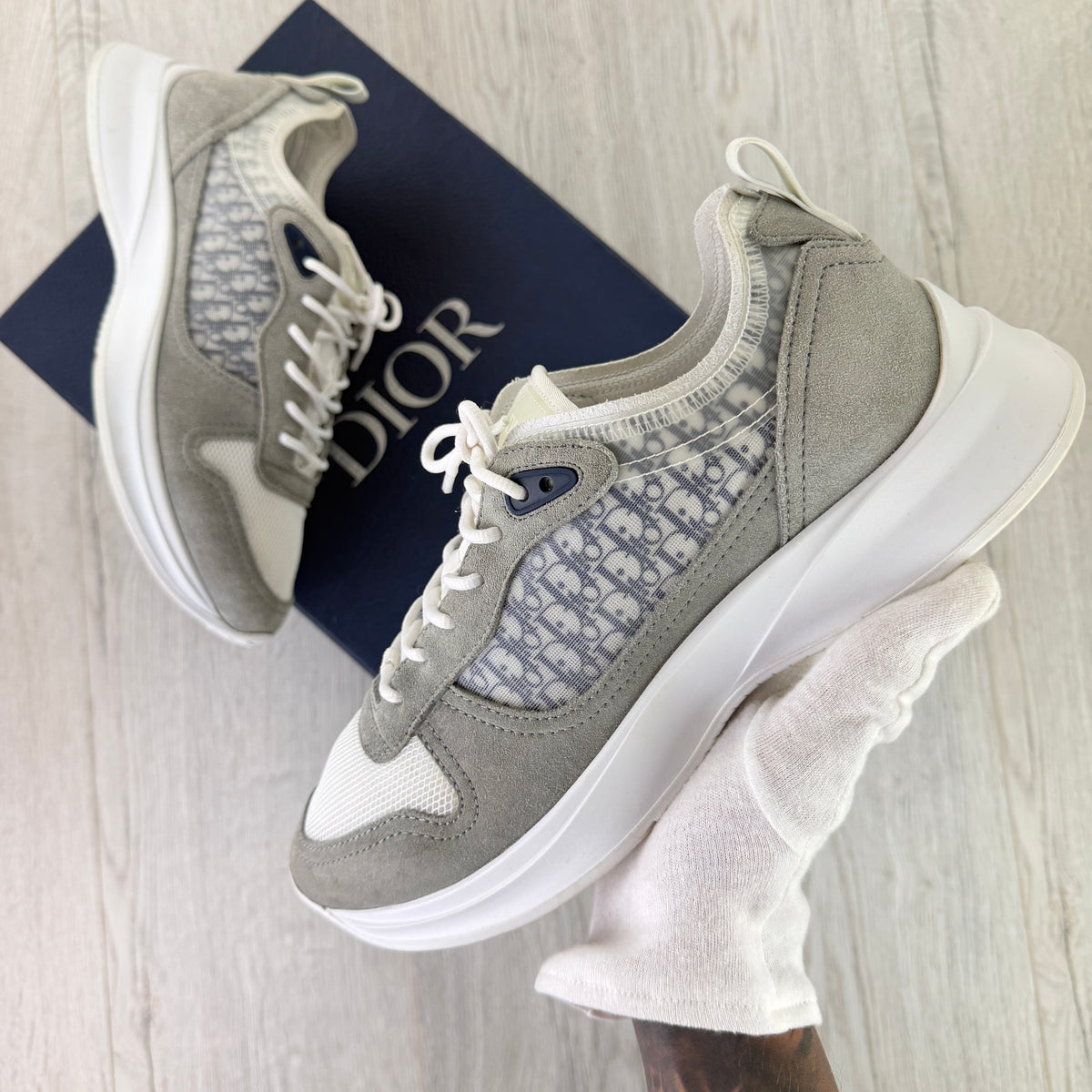 Dior B25 Men’s Grey & White Runner Trainers - 42 (Fit Uk 8)
