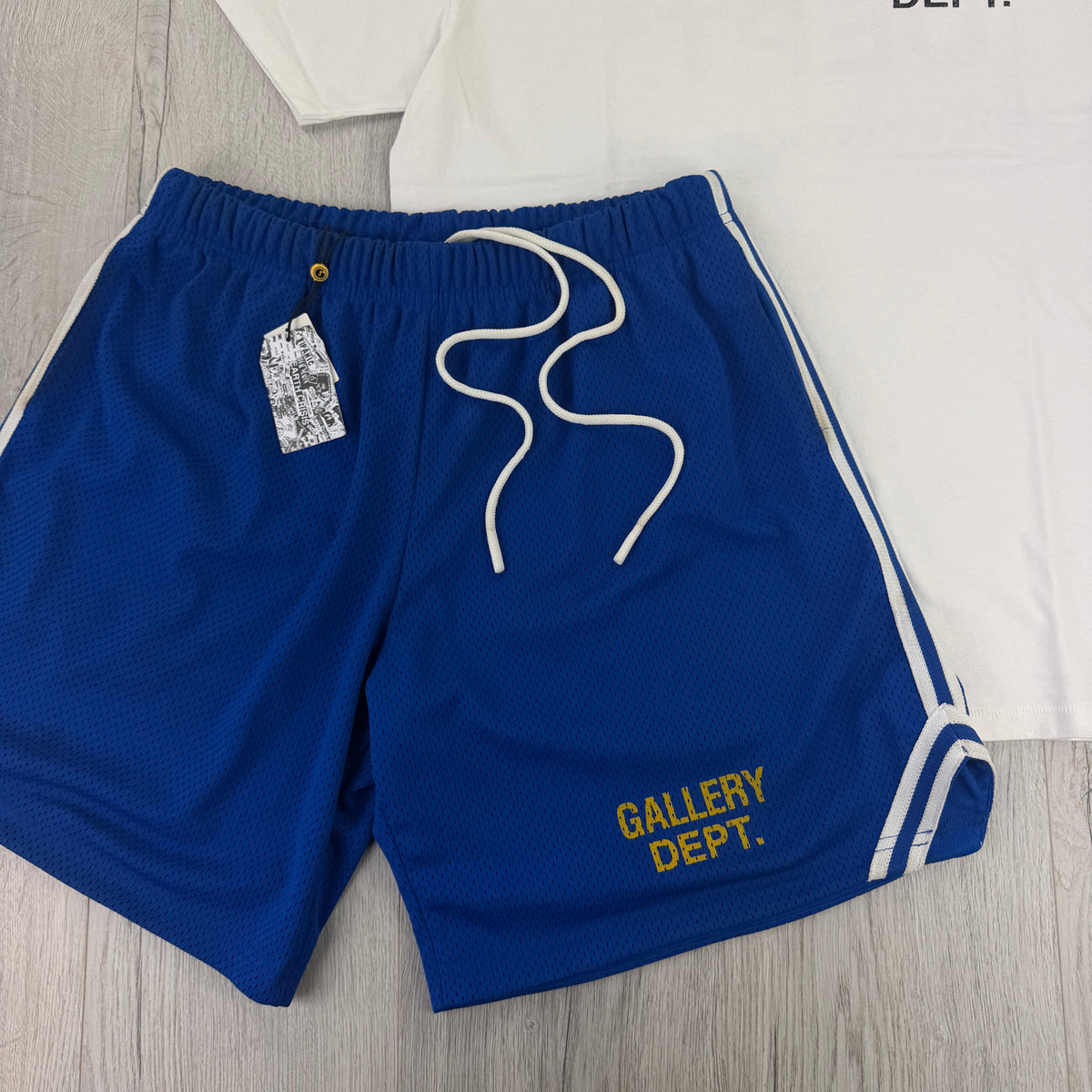 Gallery Dept Men’s White T-shirt & Shorts Set