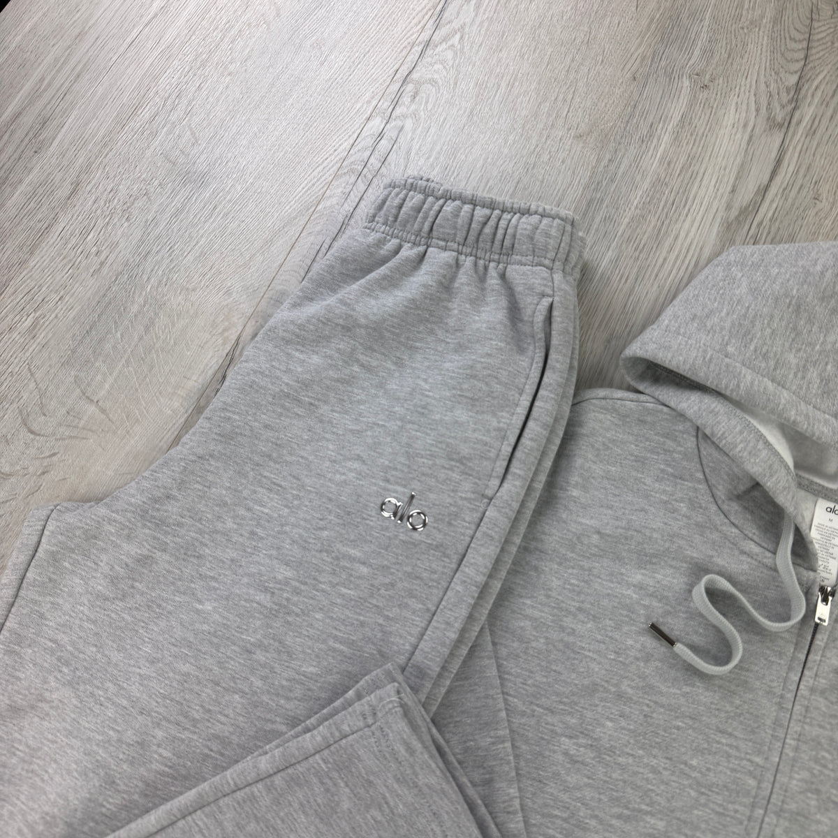 Alo Men’s Grey Zip Up Hoodie & Straight Bottoms Tracksuit