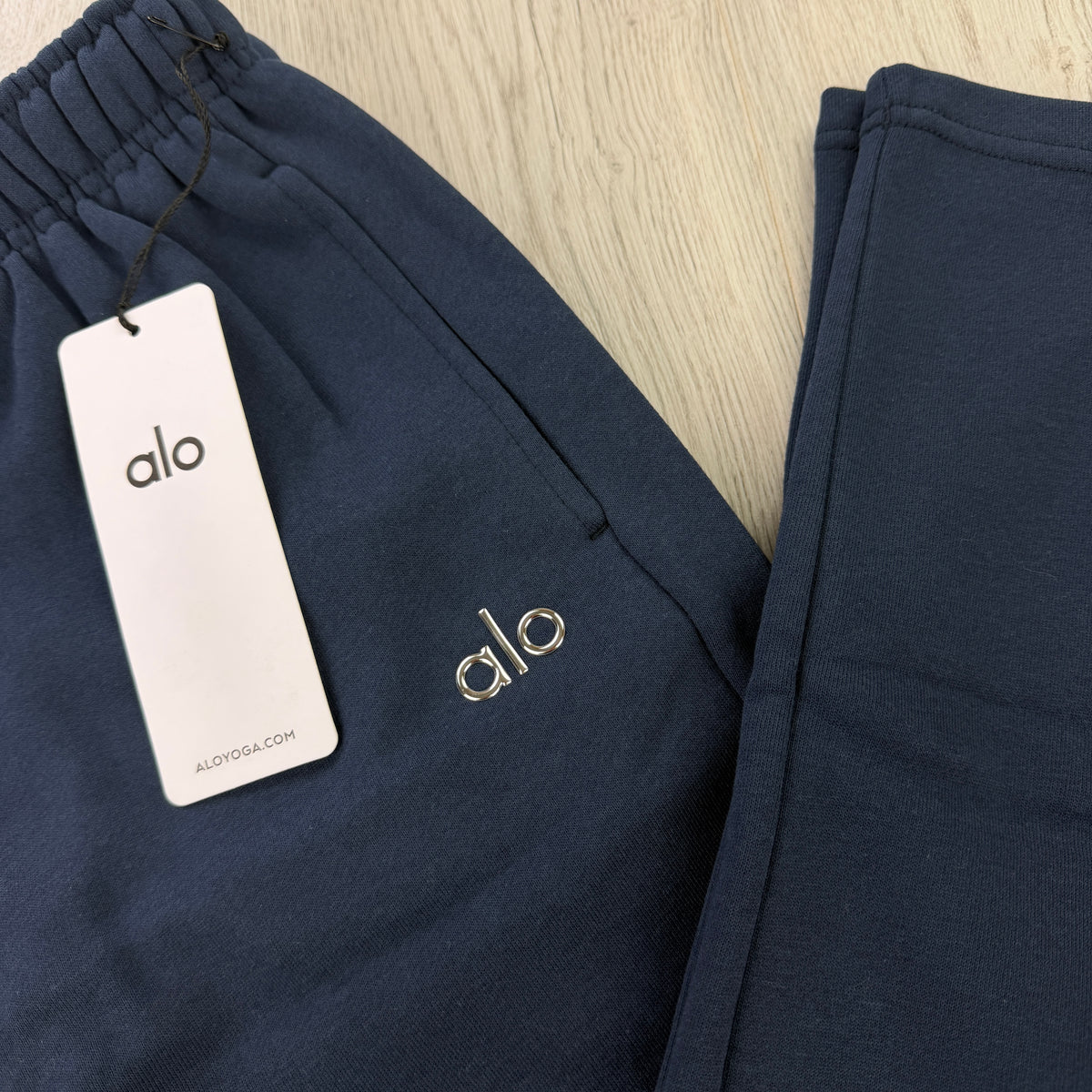 Alo Men’s Navy Straight Bottoms