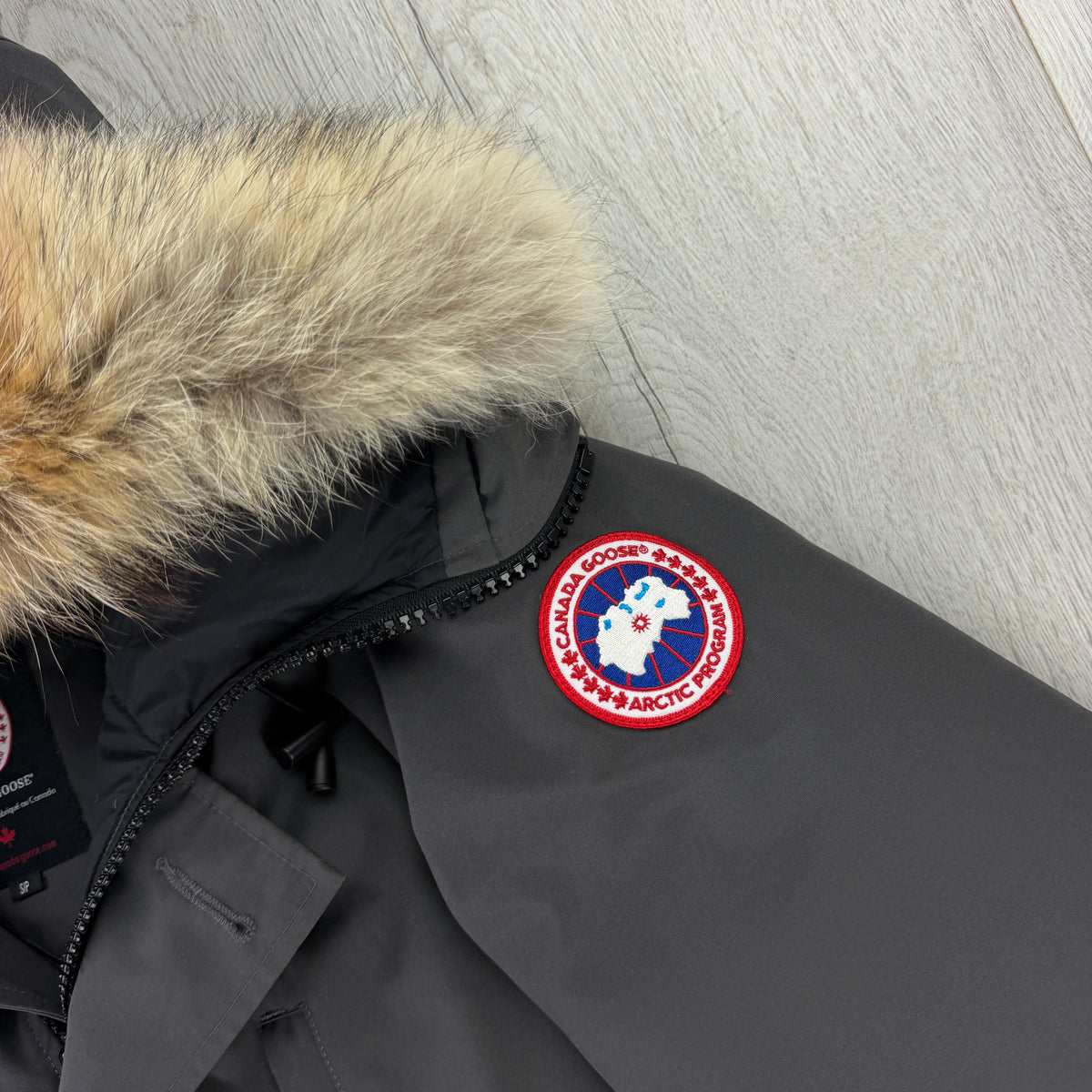 Canada Goose Chateau Men’s Graphite Parker Jacket - Small