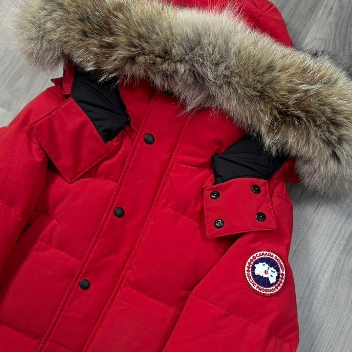 Canada Goose Men’s Red Wyndham Jacket - Medium Fusion