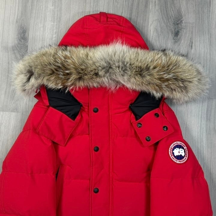 Canada Goose Men’s Red Wyndham Jacket - Medium Fusion
