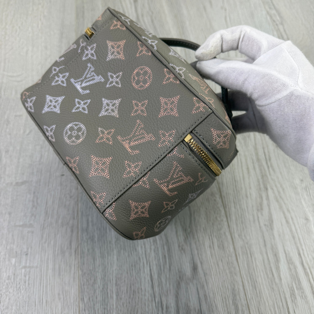 Louis Vuitton Women’s Nice Mini Toiletry Pouch