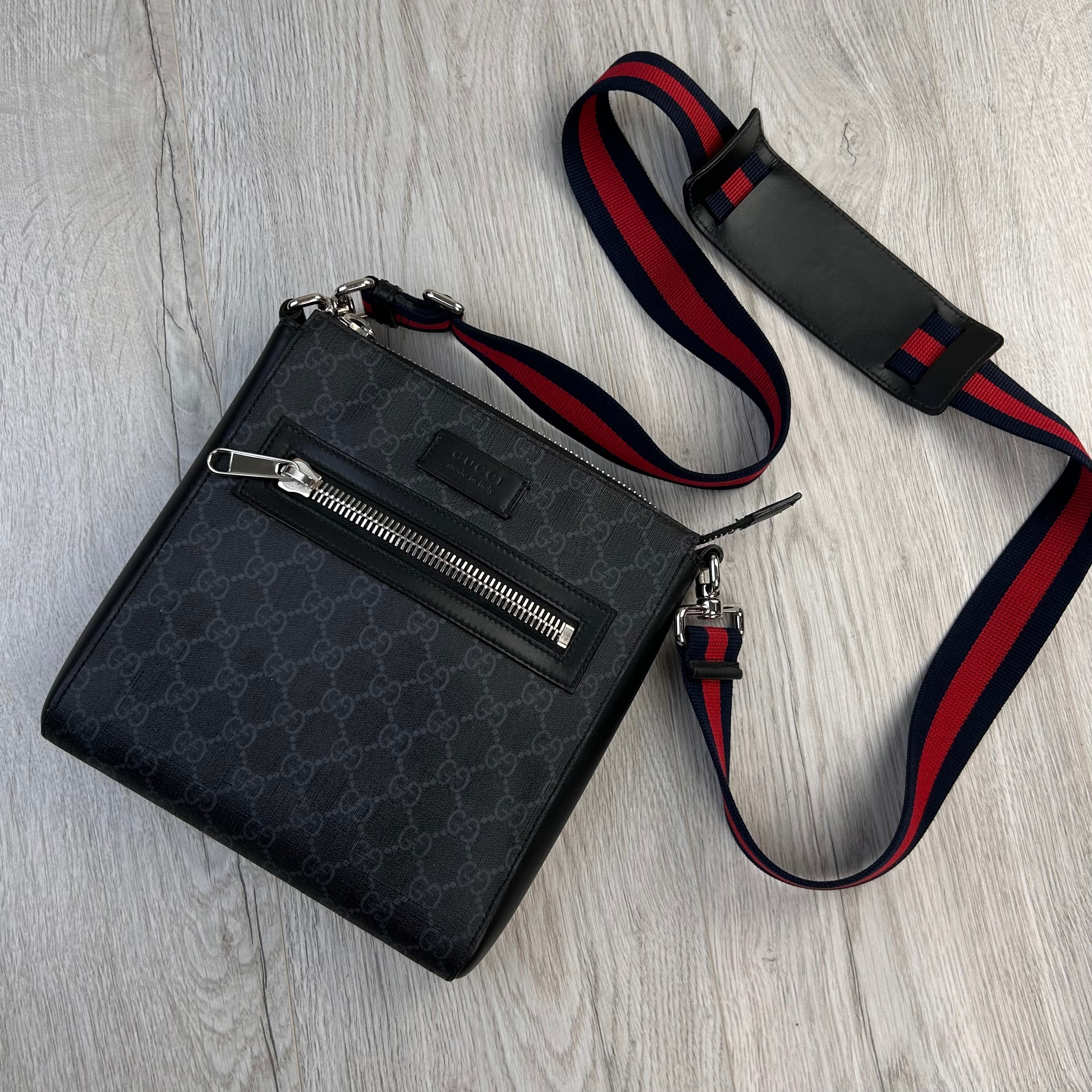 Gucci Messenger Men’s GG Black Small Side Big