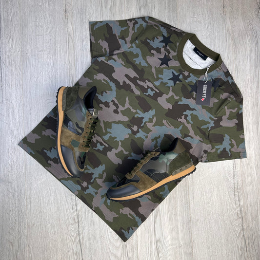 Givenchy Men’s Camo T-shirt With Black Stars - Medium