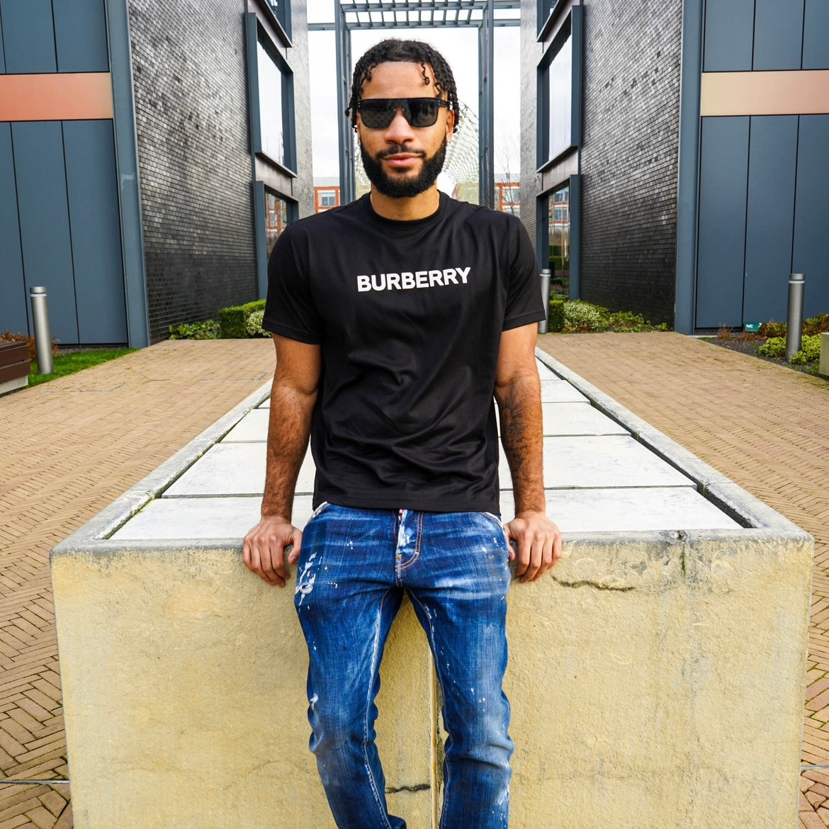 Burberry Men’s Black Oversized T-shirt