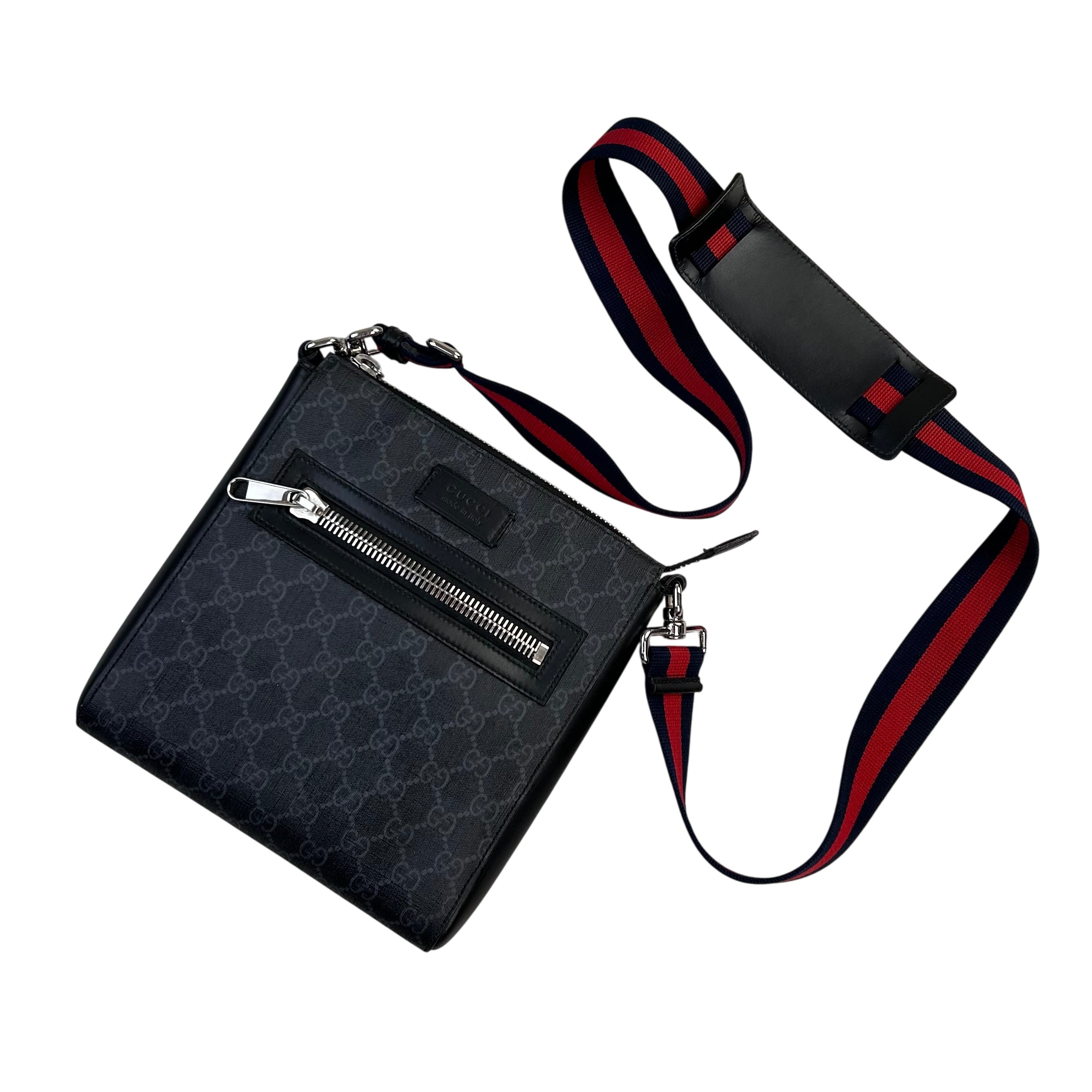 Gucci Messenger Men’s GG Black Small Side Big