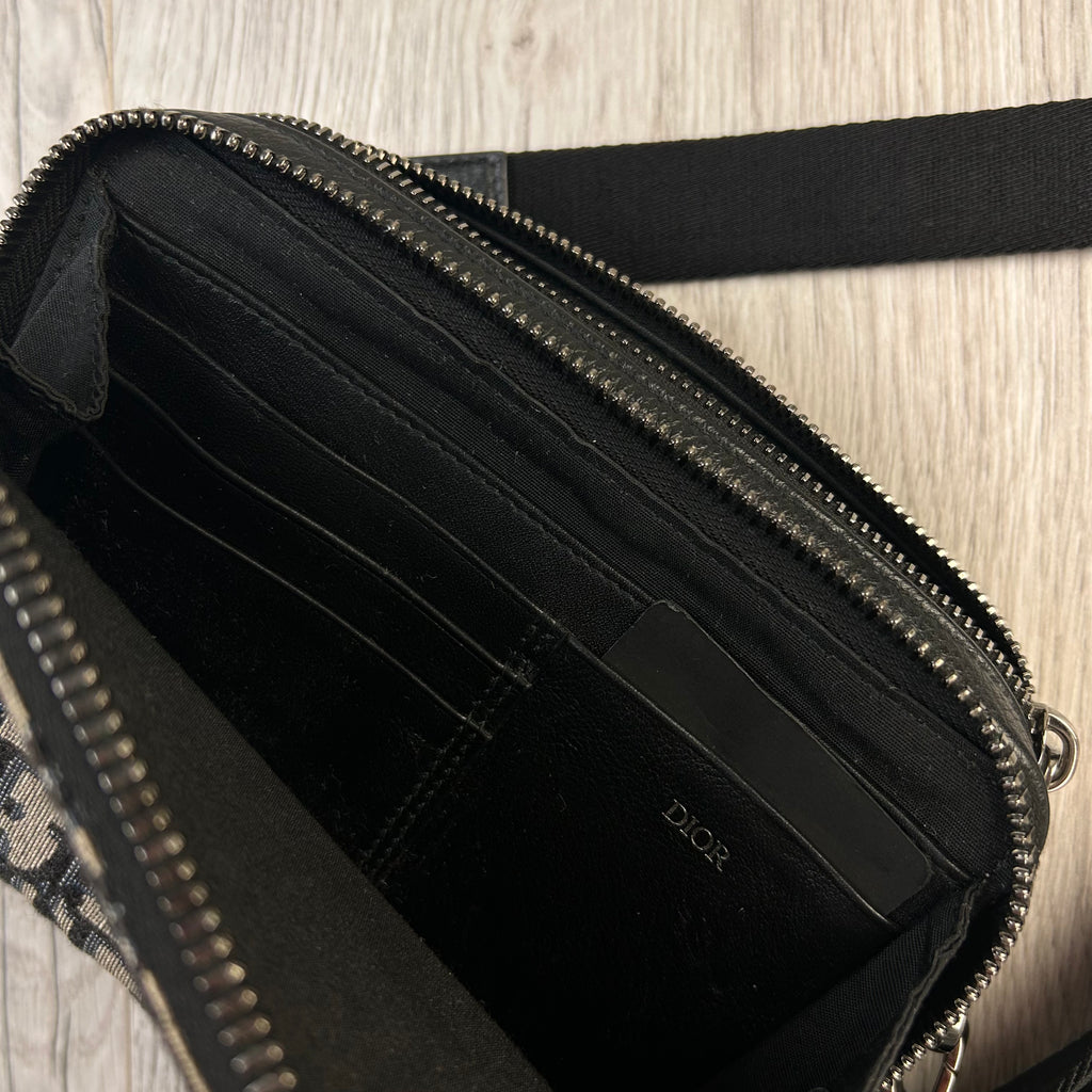 Dior Zipped Pouch With Shoulder Strap Bag