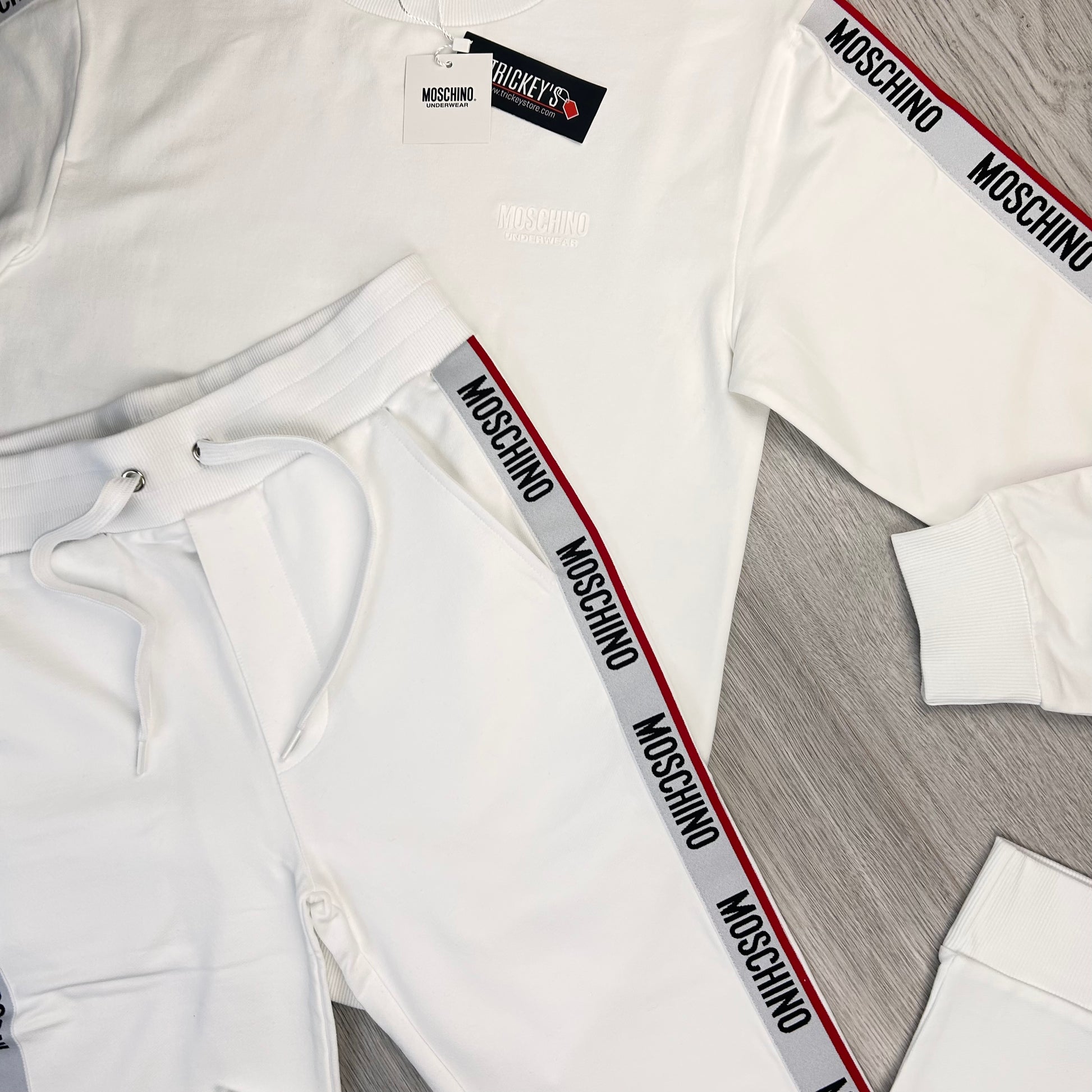 Moschino Men s White Full Tracksuit Trickey.store