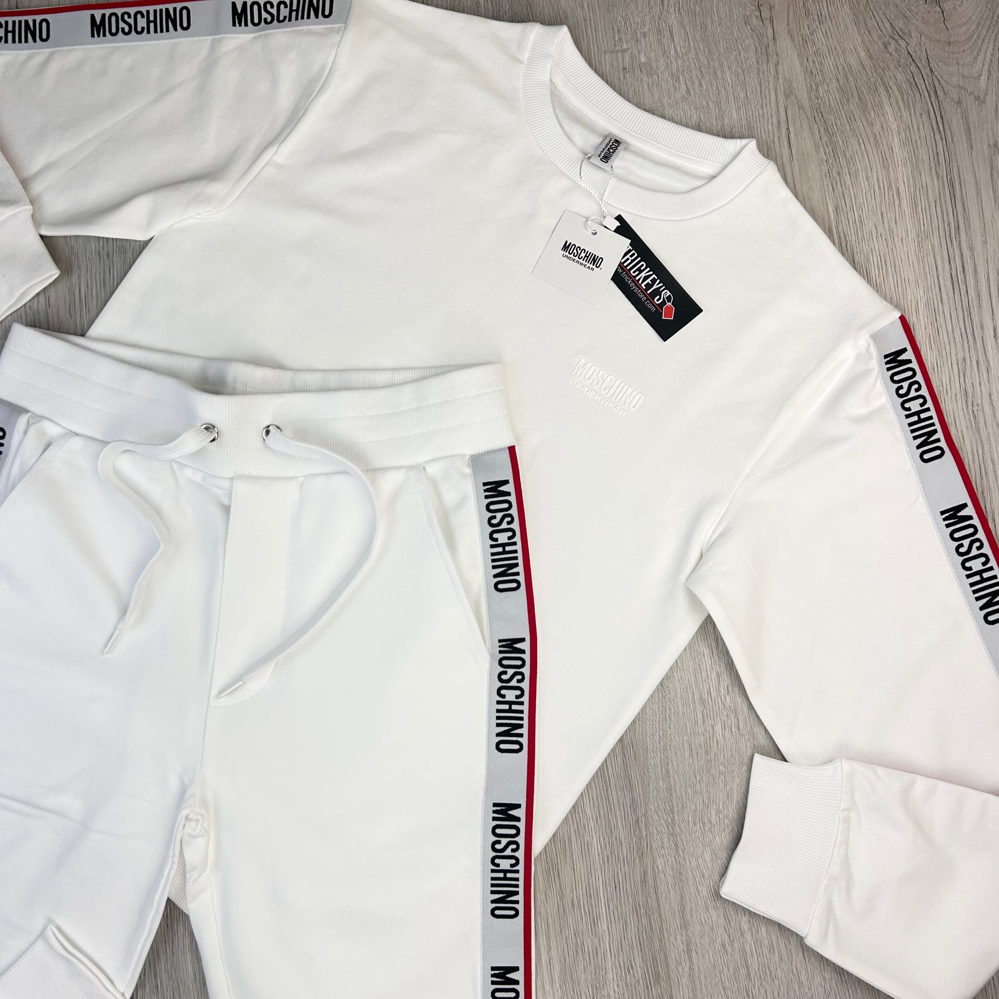 Moschino Men s White Full Tracksuit Trickey.store